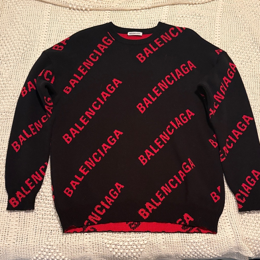 Balenciaga Men's Sweater in Black and Red